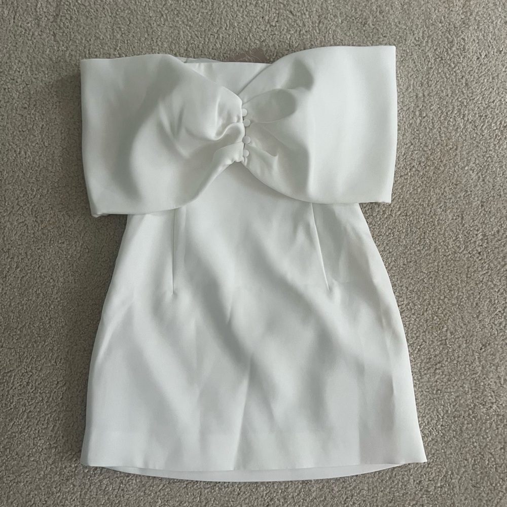 Meshki White Off-Shoulder Bow Mini Dress - Picture 3 of 7